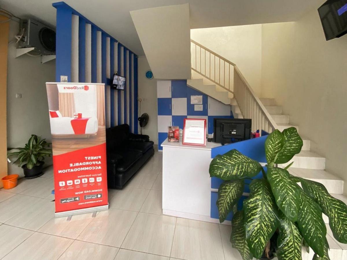 Reddoorz Syariah @ Pahlawan Sidoarjo Hotel Exterior foto